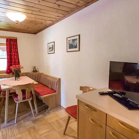 Oberhofgut Apartment *