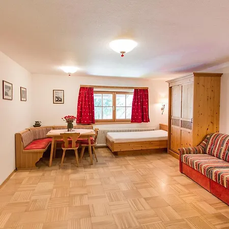Oberhofgut Apartment *